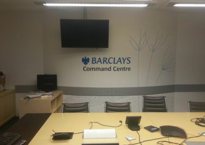 sienos dekoras Barclays_frezuota